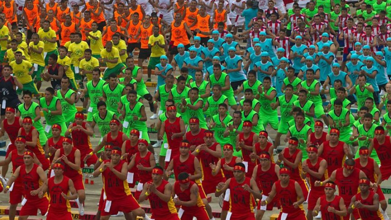 VIDEO Dansuri latino si voie buna intr-o inchisoare din Peru: 1200 de detinuti vor sa doboare un record mondial Imagine