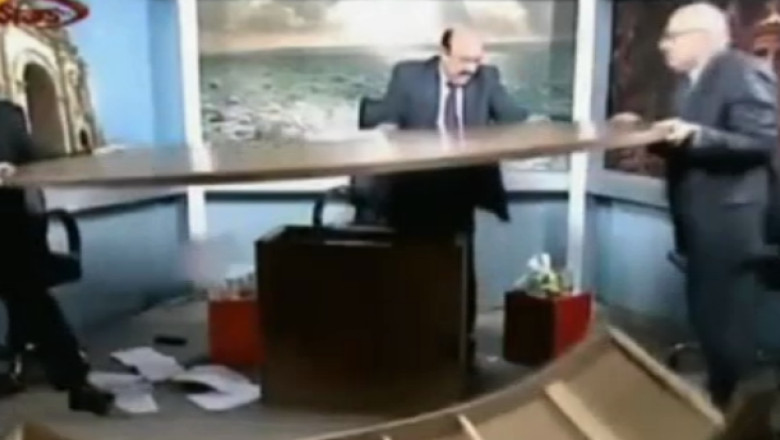 VIDEO. Doi jurnalisti iordanieni s-au luat la bataie intr-o emisiune televizata Imagine