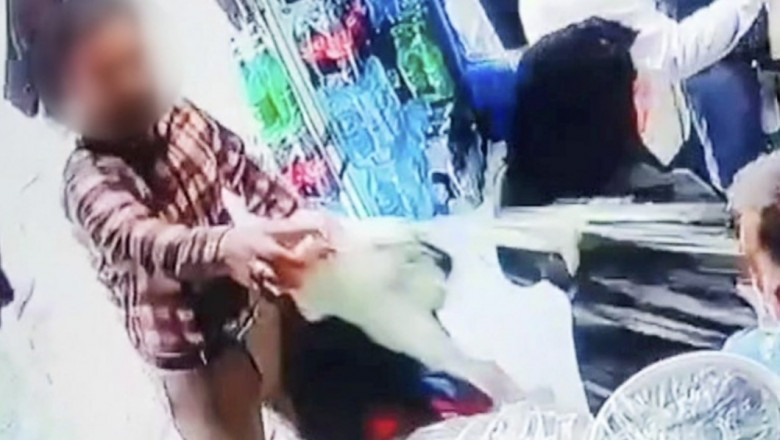 VIDEO Doua femei au fost arestate in Iran, dupa ce un barbat le-a turnat iaurt pe par. Ele aveau capetele descoperite Imagine