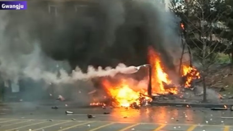 VIDEO. Elicopter prabusit pe strada, in Coreea de Sud Imagine