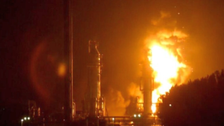 VIDEO Explozie la o uzina Shell din Olanda. Doua persoane au fost ranite Imagine