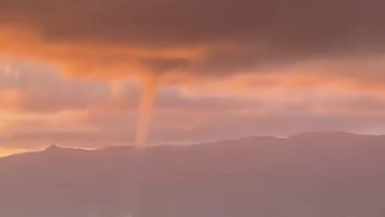 VIDEO. Fenomen spectaculos in Genova. O tromba marina s-a produs in timpul unui apus de soare Imagine
