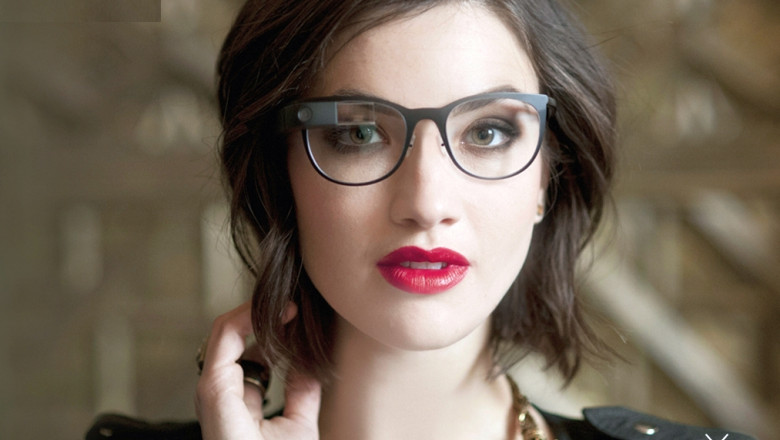 VIDEO Google Glass cu lentile cu dioptrii. Si persoanele cu dificultati de vedere pot utiliza ochelarii inteligenti Imagine