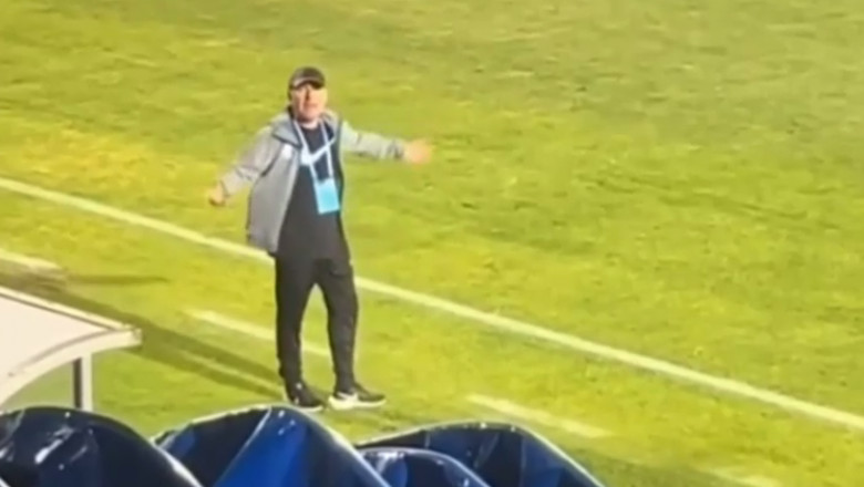 VIDEO. Hagi s-a certat cu suporterii. Compara Farul cu o echipa legendara: „Plecati dracu' acasa” Imagine