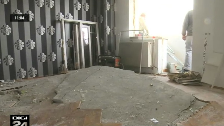 VIDEO. Imagini din blocul distrus de explozie in Calarasi. Oamenii inca isi cauta lucrurile prin moloz Imagine