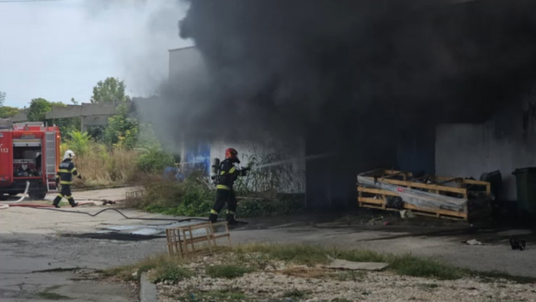 VIDEO Incendiu de amploare la Costinesti. A fost emis mesaj RO-Alert Imagine