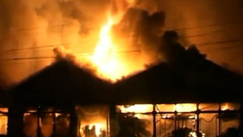 VIDEO. Incendiu la un depozit de bauturi din Pascani Imagine