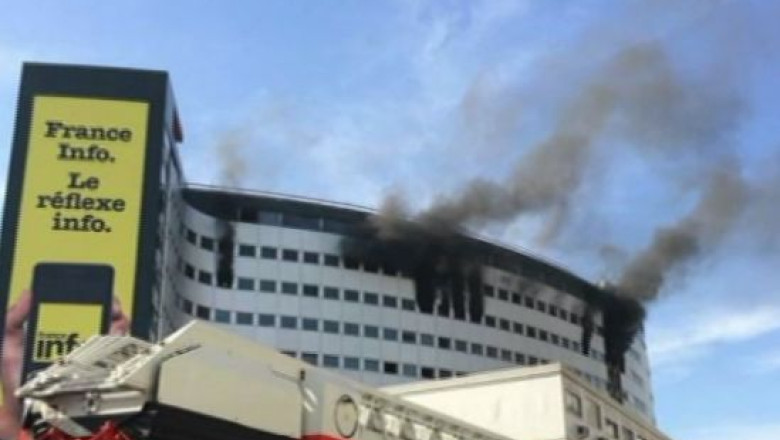VIDEO. Incendiul de la Casa Radio din Paris, stins dupa doua ore. Programele France Info, France Inter si France Culture au fost intrerupte Imagine