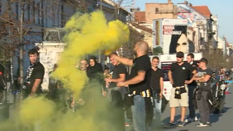 VIDEO. Incidente intre suporterii Universitatii Cluj si jandarmi Imagine