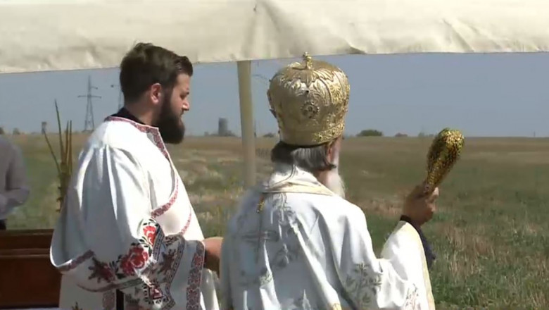 VIDEO IPS Teodosie a iesit pe camp si s-a rugat pentru ploaie, in Constanta: „Seceta e o pedeapsa primita de noi” Imagine