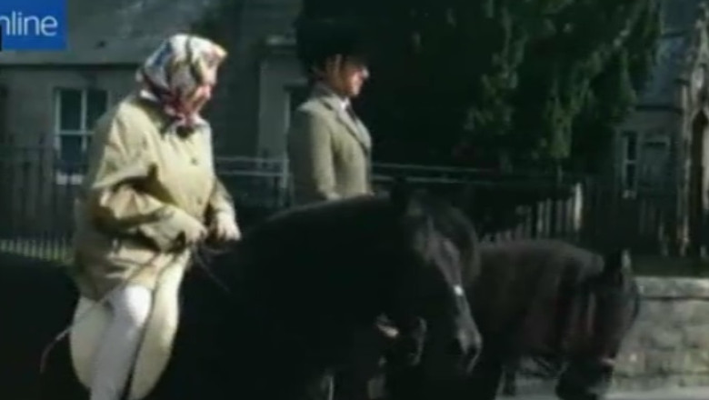 VIDEO. La aproape 90 de ani, Regina Elisabeta a II-a nu renunta la plimbarile calare Imagine