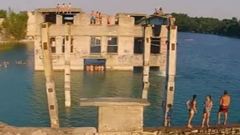VIDEO. La plaja, intr-un fost lagar de munca sovietic Imagine