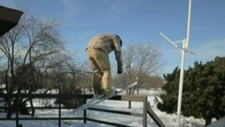 VIDEO. La schi, printre blocuri Imagine