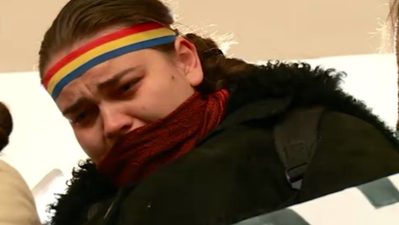 VIDEO. Legea minelor a cazut in sunet de colinde ecologiste: „Dinamita si fitil, spagile-s calde” Imagine