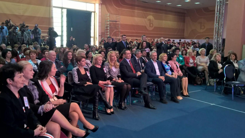 VIDEO. Liviu Dragnea, un ministru foarte serios. Gesturile si mimica presedintelui executiv al PSD in timpul discursului tinut de Victor Ponta Imagine