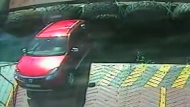 VIDEO. Masina cazuta de pe feribot. Un copil s-a inecat, iar capitanul vasului a fost arestat Imagine
