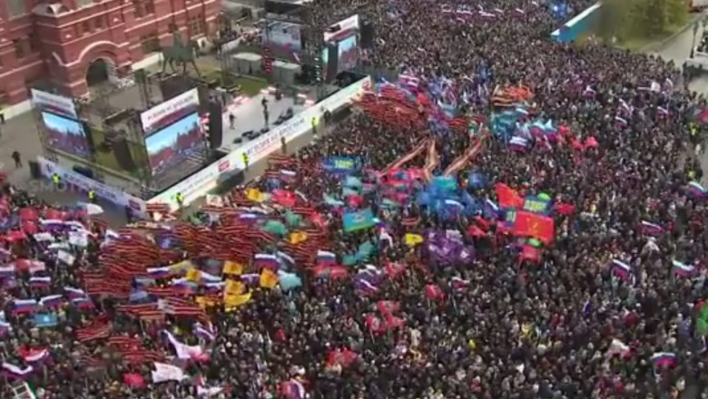 VIDEO. Mii de bugetari si studenti rusi au fost adusi cu forta la un miting pro-Putin Imagine