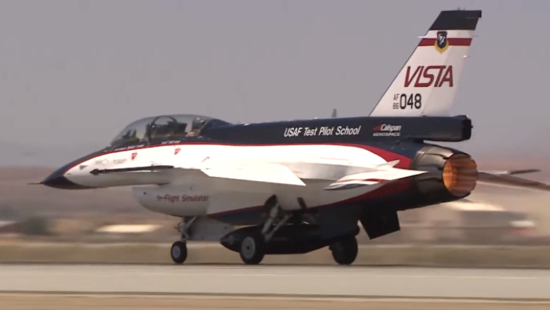 VIDEO. Moment istoric in aviatia militara. Un F-16 a fost pilotat de un software bazat pe inteligenta artificiala Imagine
