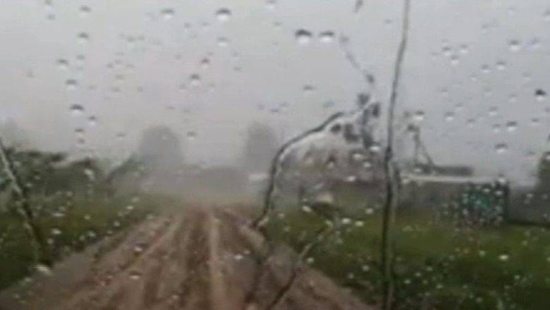 VIDEO. Momente de groaza pentru un rus - cu masina in mijlocul tornadei Imagine