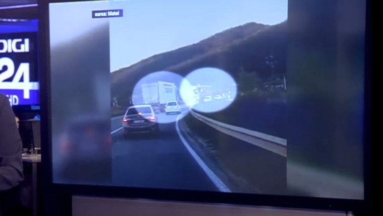 VIDEO Momentul in care doua TIR-uri sunt la un pas sa se ciocneasca. Politia il cauta pe soferul vinovat Imagine