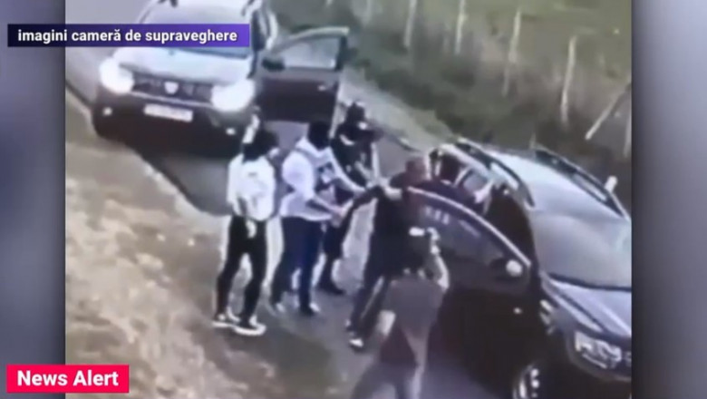 VIDEO Momentul in care Dumitru Buzatu este prins de DNA cu portbagajul plin cu banii luati mita: „Sunt economiile mele” Imagine