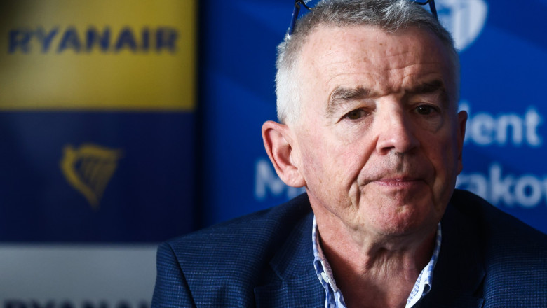 VIDEO Momentul in care seful Ryanair este lovit in fata cu o placinta, la Bruxelles. Reactia lui Michael O'Leary Imagine