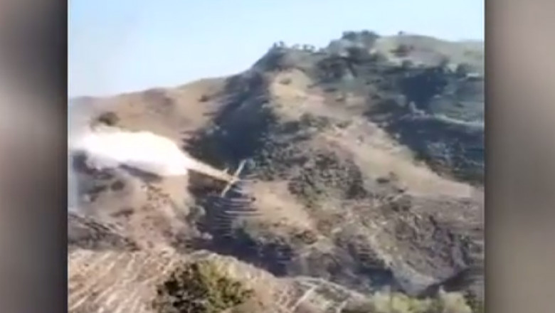 VIDEO. Momentul in care un avion de stins incendii, cu doi piloti la bord, se prabuseste pe muntele Etna Imagine