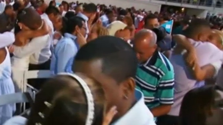 VIDEO. Nunta cu 2.000 de mirese in Brazilia Imagine