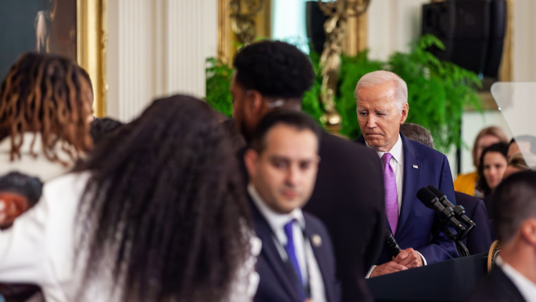 VIDEO. O baschetbalista a lesinat in timpul unui discurs al lui Joe Biden la Casa Alba Imagine