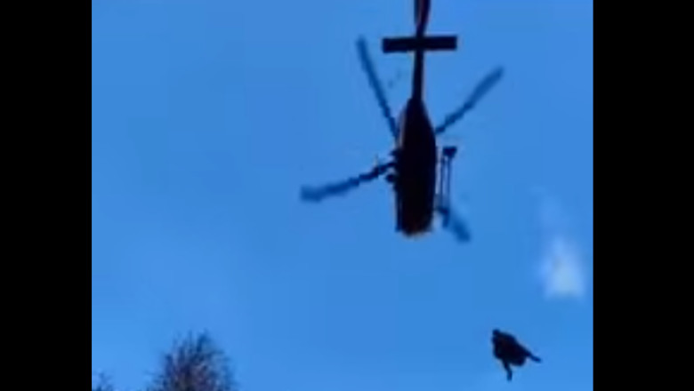 VIDEO. O turista din Portugalia a fost preluata de un elicopter SMURD dupa ce a fost ranita in timpul unei drumetii in Bucegi Imagine