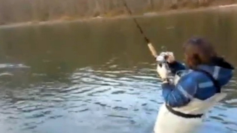 VIDEO Panica la pescuit. Cum reactioneaza o doamna la prima experienta pe luciul apei Imagine