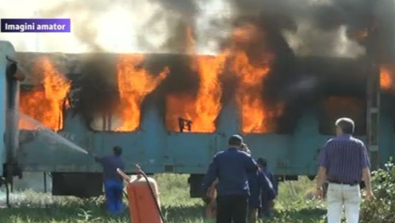 VIDEO. Patru vagoane, distruse de flacari in Gara Mare din Iasi Imagine