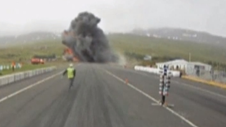 VIDEO. Prabusirea unui avion, filmata in Islanda Imagine