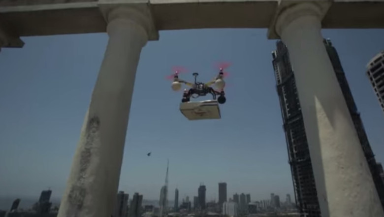 VIDEO. Prima pizza livrata cu o drona Imagine