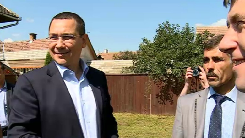 VIDEO. Primarul, premierul, vicele si un microbuz scolar Imagine