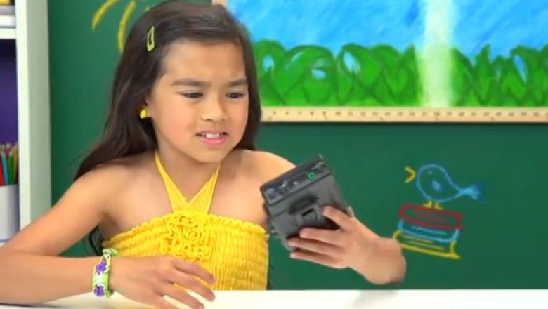 VIDEO. Reactiile copiilor la vederea unui Walkman Imagine