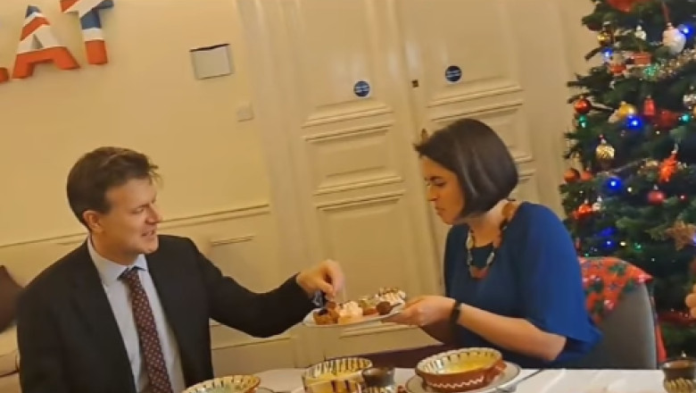 VIDEO. Reprezentantii ambasadei Marii Britanii, masa de Craciun cu preparate traditionale romanesti Imagine