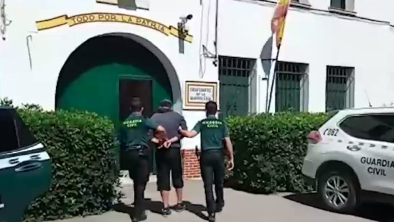 VIDEO. Roman arestat in Spania, dupa ce a fost prins furand combustibil din rezervoarele camioanelor Imagine