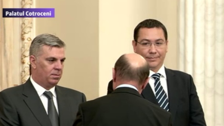 VIDEO. Schimbul de priviri dintre Traian Basescu si Victor Ponta, la ceremonia de la Cotroceni Imagine