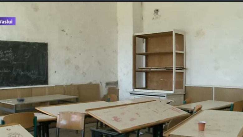 VIDEO. Secolul XXI, scoala ca in Evul Mediu. Cum invata 200 de elevi din Vaslui Imagine