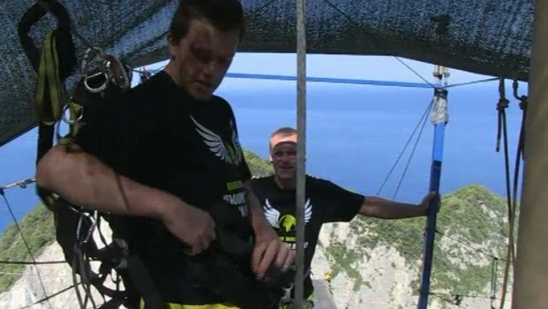 VIDEO Sport extrem. Salt in gol de la 200 de metri inaltime Imagine