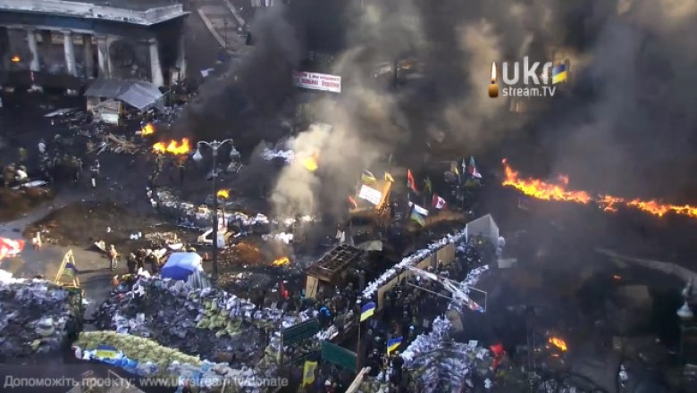 VIDEO. Stare de asediu la Kiev. Cinci protestatari ar fi fost ucisi in timpul asaltului fortelor de ordine Imagine
