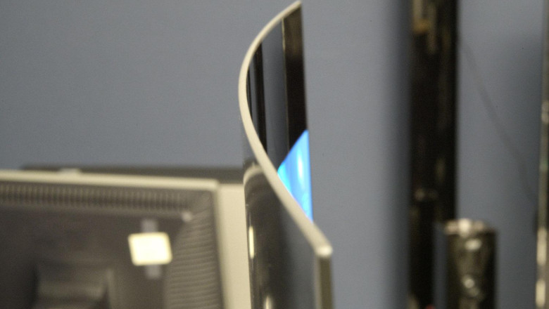 VIDEO. Televizoare cu ecran care se curbeaza din telecomanda Imagine
