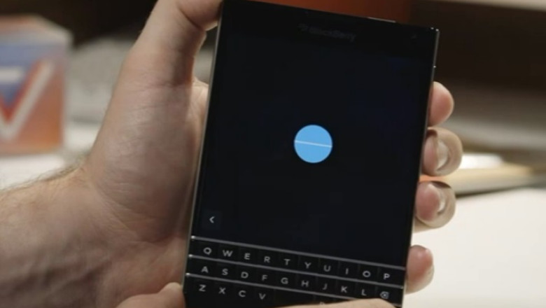 VIDEO. Totul despre Blackberry Passport, telefonul care nu poate fi tinut cu o singura mana Imagine