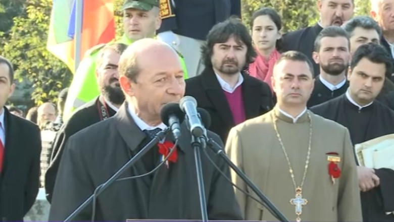 VIDEO. Traian Basescu si Victor Ponta s-au evitat la ceremoniile de la Carei Imagine