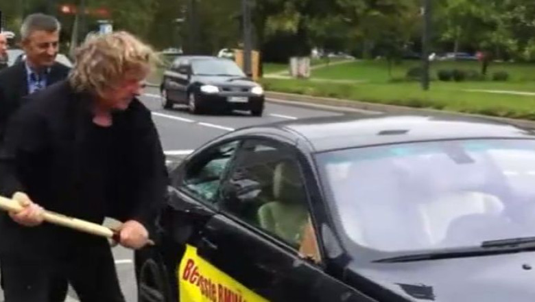 VIDEO. Un italian si-a distrus masina de 120.000 de euro la Salonul Auto de la Frankfurt Imagine