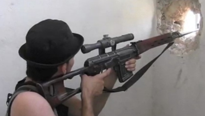 VIDEO. Un obuz a explodat in Siria, langa un grup de copii Imagine