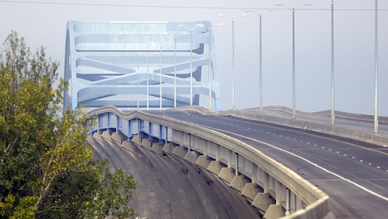 VIDEO. Un pod din Wisconsin s-a indoit sub propria greutate Imagine