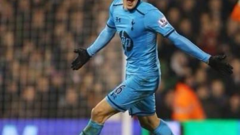 VIDEO. Vlad Chiriches, la primul sau gol pentru Tottenham Imagine