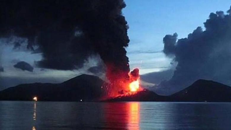 VIDEO. Vulcanul din Islanda s-a trezit la viata, un altul din Papua Noua Guinee a erupt deja Imagine